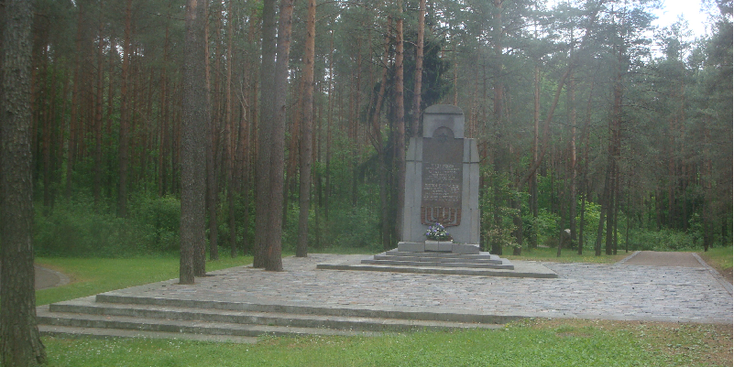 Paneriai-Joods-monument-concentratiekamp-bos-Litouwen