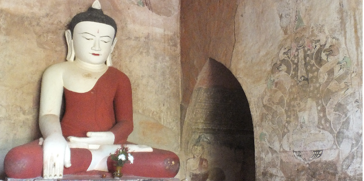 Bagan-Boeddha-beeld-tempels-Nyaung-U-Myanmar-Birma