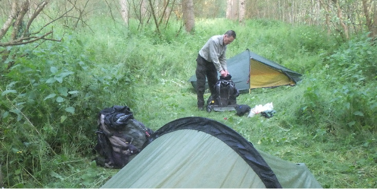 Wildkamperen-Montrieuil-sur-Mer-tent-moeras-Frankrijk