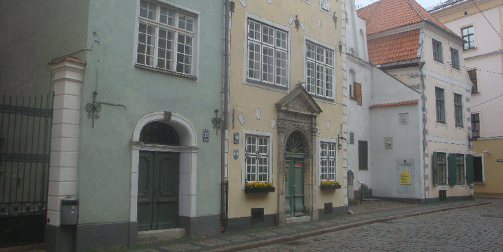 Maza-Piels-Iela-drie-broers-Riga-Letland