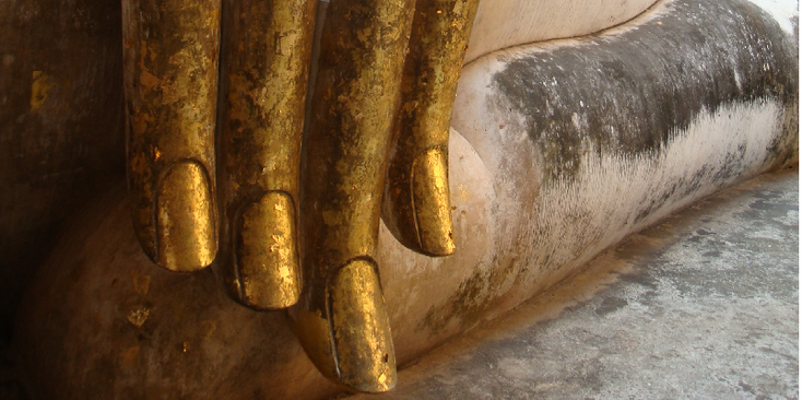 Wat-Si-chum-hand-nagels-Sukothai-historisch-park-tempels-Boeddha-Thailand