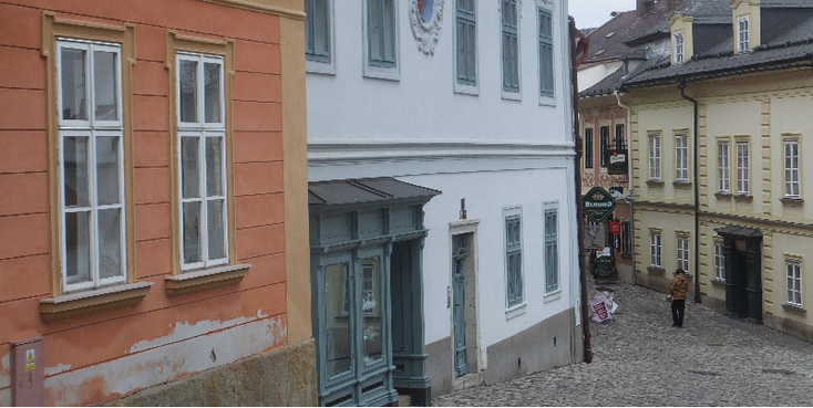 Kutna-Hora-herenhuizen-steeg-straat-Tsjechië
