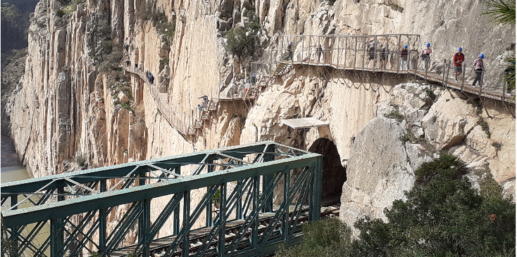 Caminito-del-Rey-brug-hangbrug-ijzeren-Koningspaadje-Koningsweg-pad-Malaga-Spanje