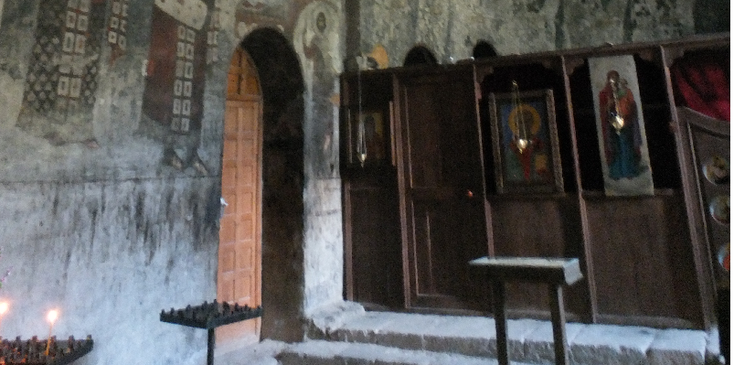 Vardzia-altaar-bel-grotten-monniken-stelsel-kerk-Georgië