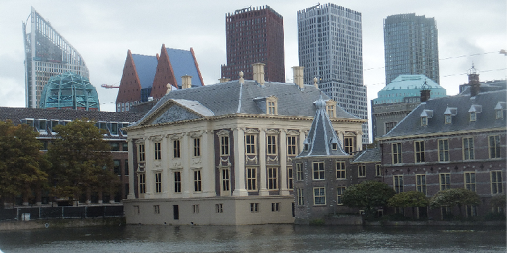 Hofvijver-Plein-Binnenhof-Den-Haag-Gravenhage-Mauritshuis-Nederland
