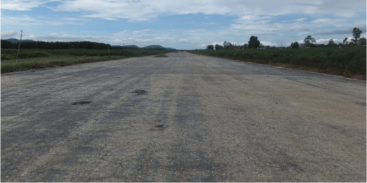 Dak-To-landingsbaan-vliegtuig-airstrip-Vietnam-oorlog