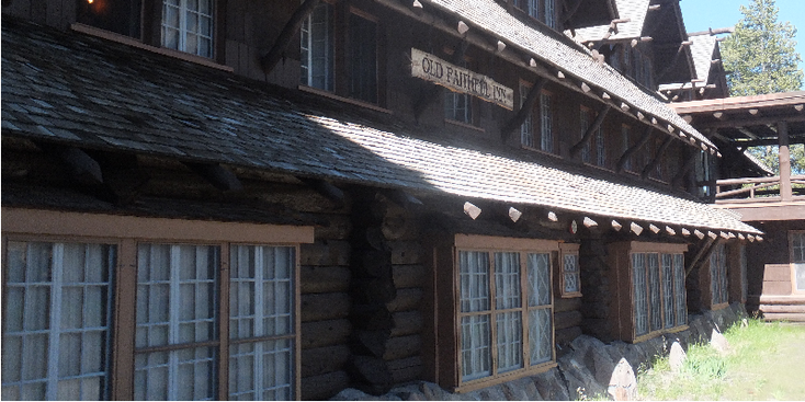 Old-Faithful-Inn-Hotel-Yellowstone-Nationaal-park-natuurpark-hout-Verenigde-Staten