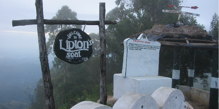 Liptons-seat-Haputale-bord-theeplantages-Sri-Lanka