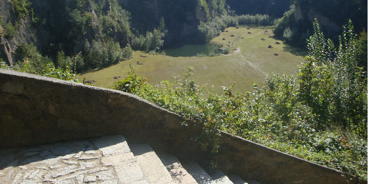 Mauthausen-trap-Joden-steengroeve-stenen-rotsen-concentratiekamp-Oostenrijk