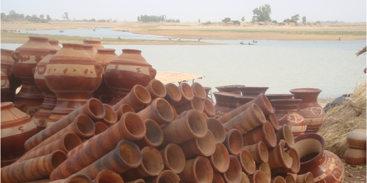 Mopti-rivier-boot-oever-haven-Mali-souvenirs