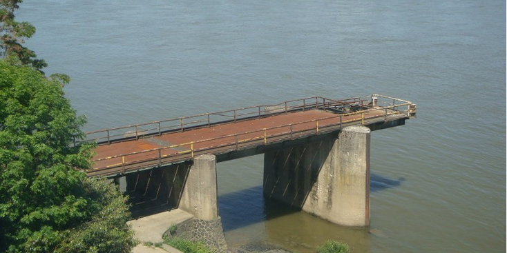 Remagen-brug-Brucke-Rijn-rivier-WW2-grens-Duitsland