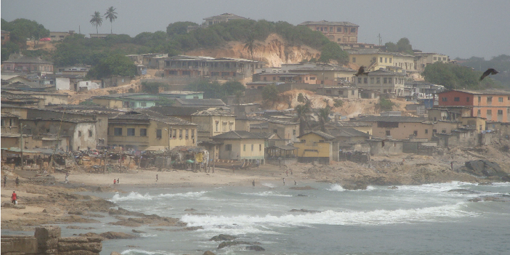 Cape-Coast-kust-strand-huizen-Ghana
