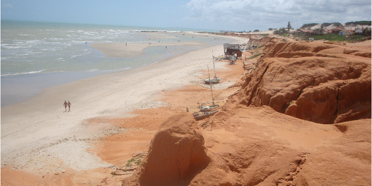 Canoa-Cabrada-rode-duinen-strand-zand-Hippie-strandhut-Brazilië