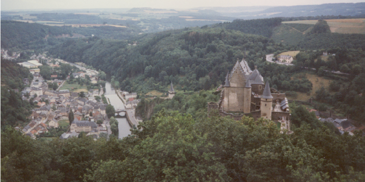 Vianden-kasteel-rivier-kabelbaan-Luxemburg