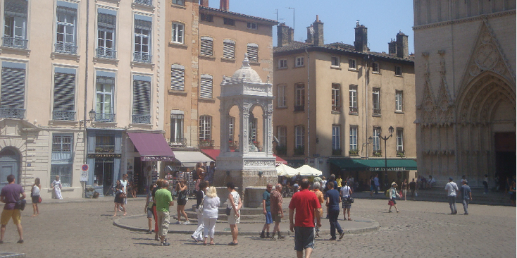 Lyon-Frankrijk-Romeinse-stad-plein