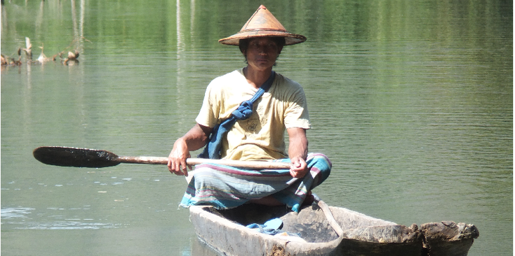 Hpa-An-meer-boot-peddel-Myanmar-Birma