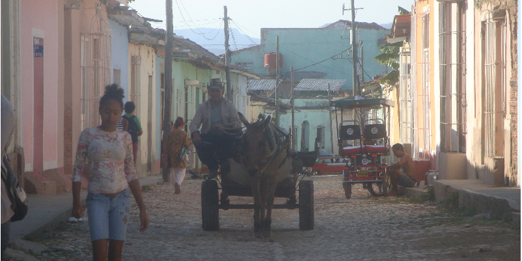 Trinidad-Cuba-straatleven-riksja-paard-en-wagen