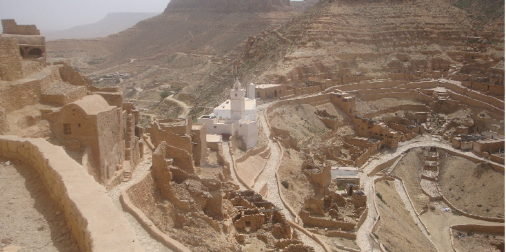 chenini-ksar-ksour-fort-uitzicht-woestijn-Tunesië