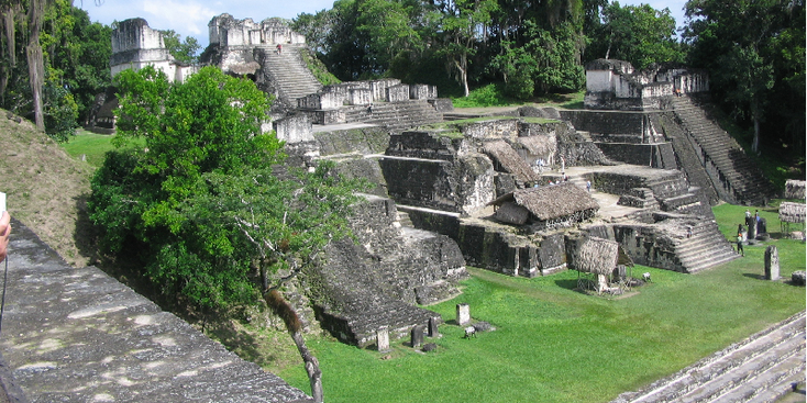 Tikal-maya-Indianen-tempel-Guatemala