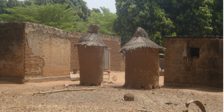 Bobo-Dioulasso-rieten-hutjes-burkina-Faso