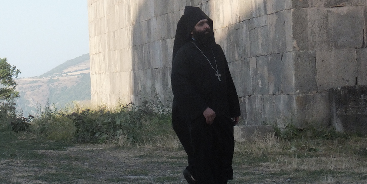Tatev-klooster-monnik-Armenië