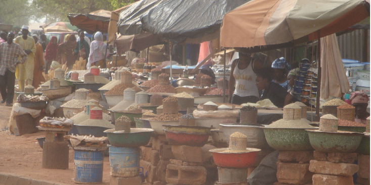 Bobo-Dioulasso-markt-market-verkoop-afrikaanse-vrouwen-kleurig-burkina-Faso