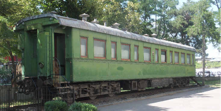 Gori-Stalin-museum-treinwagon-gepantserd-groen-Georgië