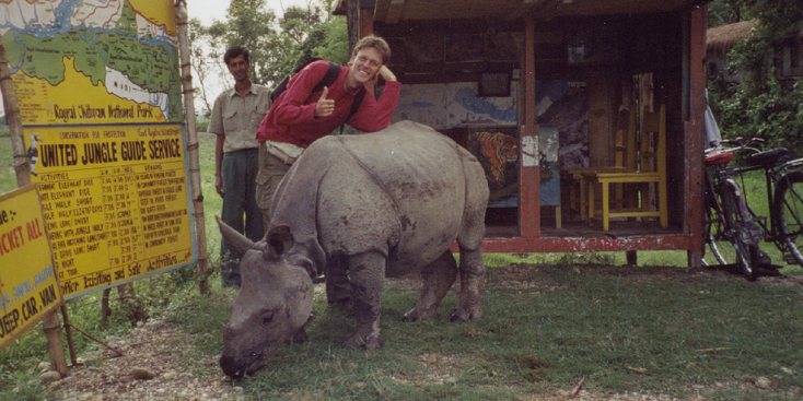 Sauhara-informatie-centrum-baby-neushoorn-Nepal