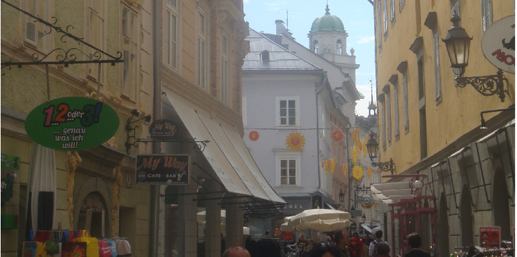 Klagenfurt-winkelstraat-shopping-Renaissance-Oostenrijk