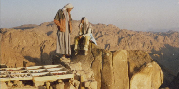 Sinaï-woestijn-Egypte-Mozes-tien-geboden-berg-nachtwandeling-pelgrims-psalmen-zonsopgang-zonsondergang
