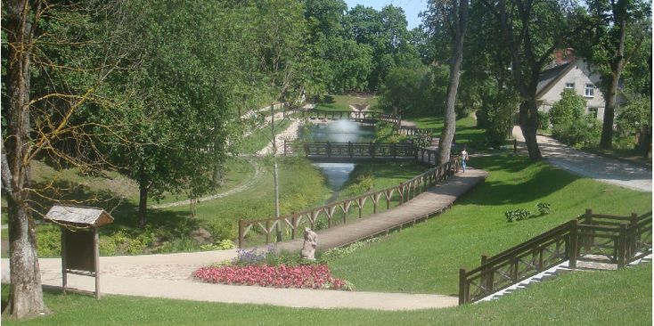 Kuldiga-beeldentuin-park-fort-Letland