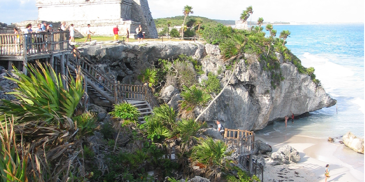 Tulum-Azteken-tempel-kust-Yucatan-Mexico-trappen