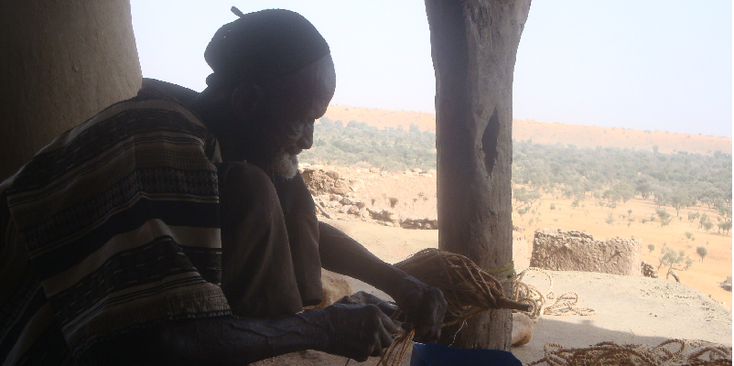 Dogon-ontmoetingsplek-ouderen-Mali