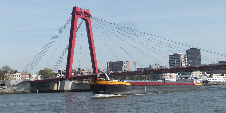 Willemsbrug-Maas-Rotterdam-boot-schip-Nederland
