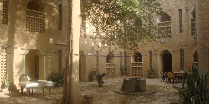 Tapama-Hotel-Djenne-binnenplaats-Mali
