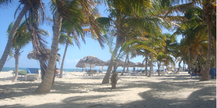 Playa-Santa-Lucia-strand-Cuba-zon-zee-surfen