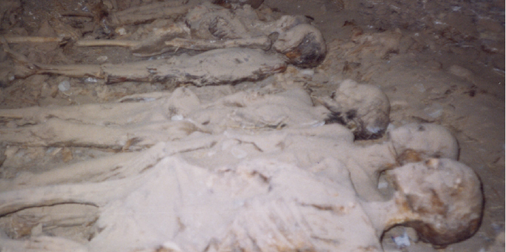 Al-Murawaha-Muruwaka-tombe-skeletten-Mut-Dakhla-oase-Egypte