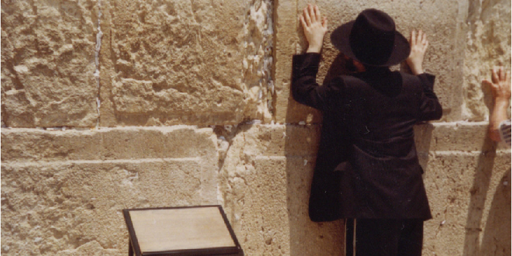 Klaagmuur-Joden-bidden-Jeruzalem-Israël-heilig-Thora-papier