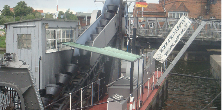 Lubeck-Museumshafen-boot-rivier-emmers-Duitsland