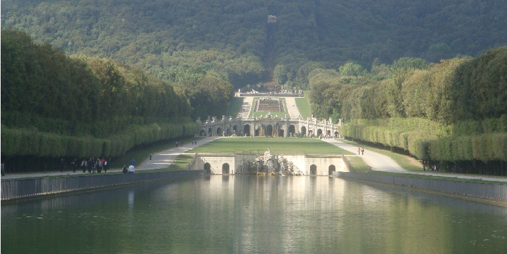 Caserta-Palazzo-Reale-de-Italië-paleis-Koninklijk-tuin-vijver