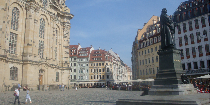 Frauenkirche-kerk-symbool-bombardement-Dresden-Duitsland
