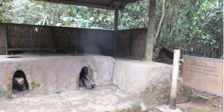 Tham-Quan-di-Tich-So-Chi-Huy-Chien-Dich-Muong-Phang-Headquarter-Giap-hut-Vietnam