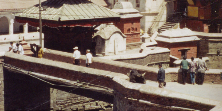 Pashupatinath-tempel-klooster-brug-Kathmandu