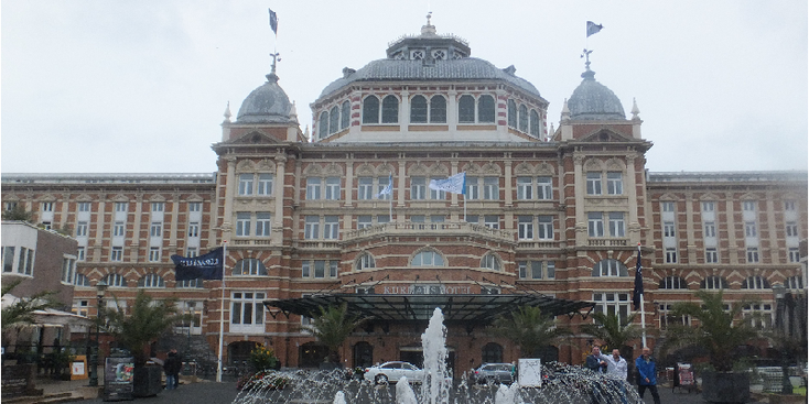 Kurhaus-Scheveningen-fontein-hotel-strand-Noordzee-Nederland