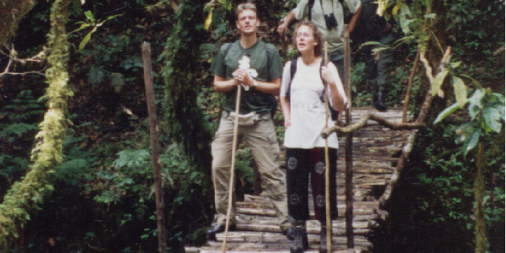 Bwindi-Nationaal-Park-waterval-wandeling-hike-Oeganda
