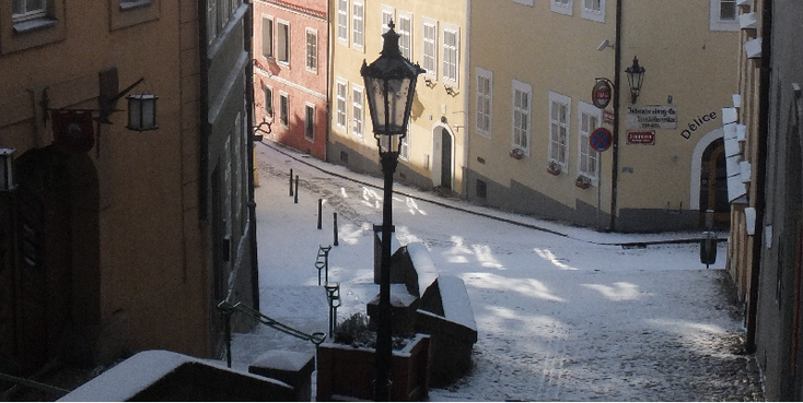 Praag-trap-lantaarnpaal-Tsjechië