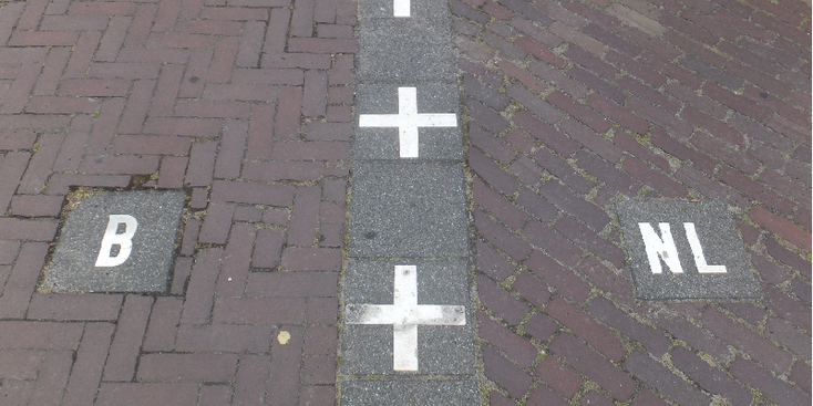 Baarle-Nassau-kruizen-plusjes-België-Nederland