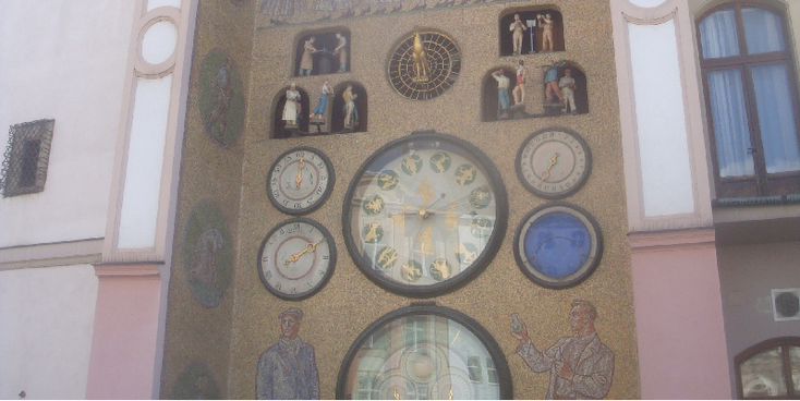 Olomouc-Astronomisch-uurwerk-klok-Tsjechië