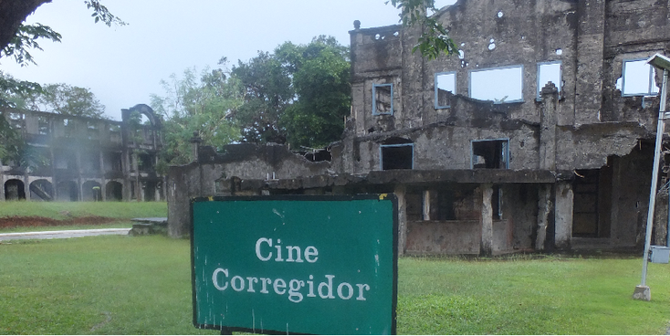 Corregidor-Cine-Long-Mile-Topside-Barraks-Baai-van-Manilla-ruïne-barakken-Amerikaanse-basis-Filipijnen