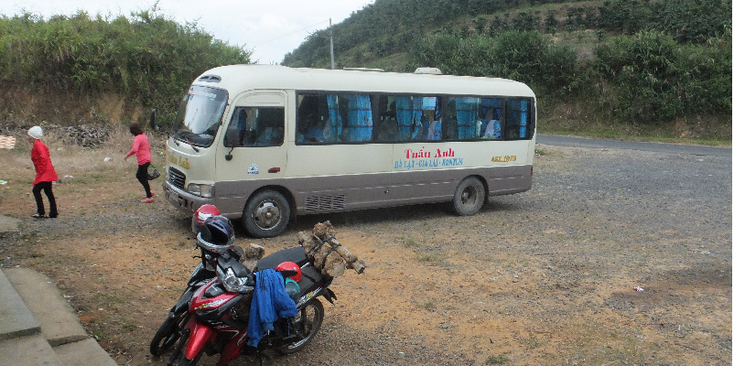 Lac-Lake-Dalat-bus-openbaar-vervoer-Vietnam
